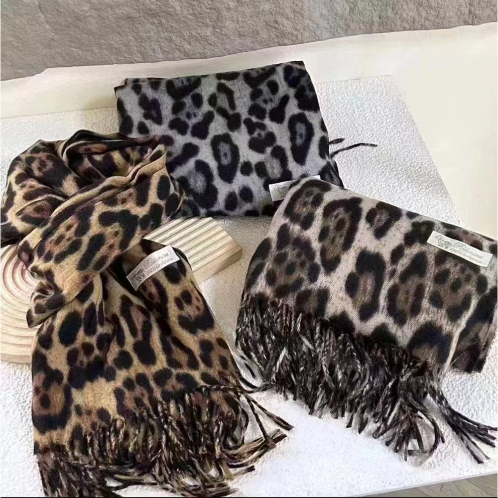ผ้าพันคอเสือดาวลาย 190*70 ซม.  - Woven Scarf Blanket บทวิจารณ์และราคา