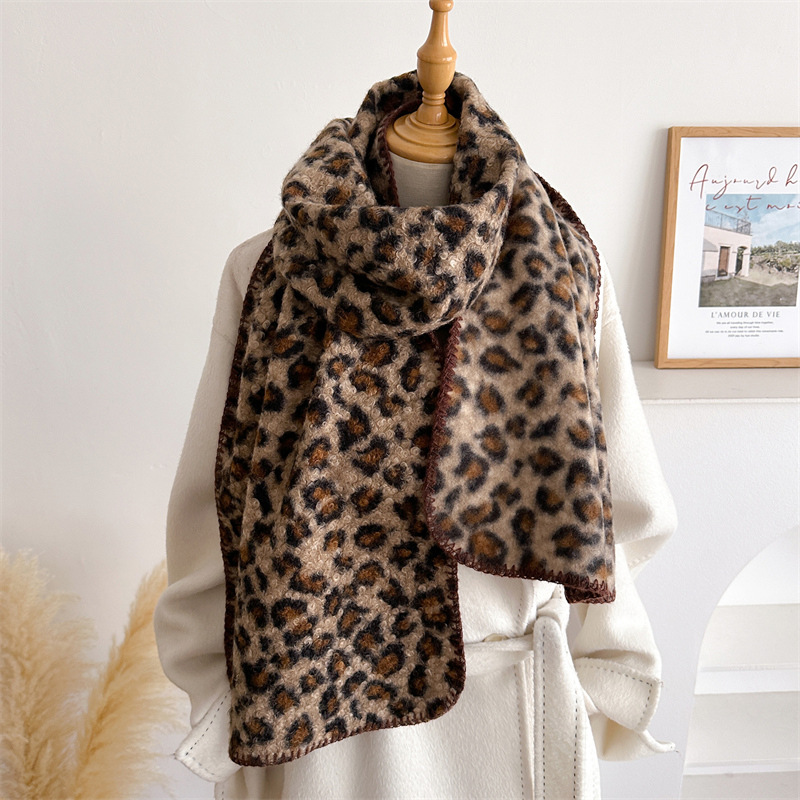 ผ้าพันคอลายเสือดาวสำหรับฤดูใบไ - Woven Scarf Blanket บทวิจารณ์และราคา
