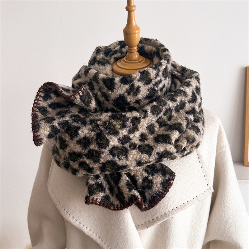 ผ้าพันคอลายเสือดาวสำหรับฤดูใบไ - Woven Scarf Blanket บทวิจารณ์และราคา