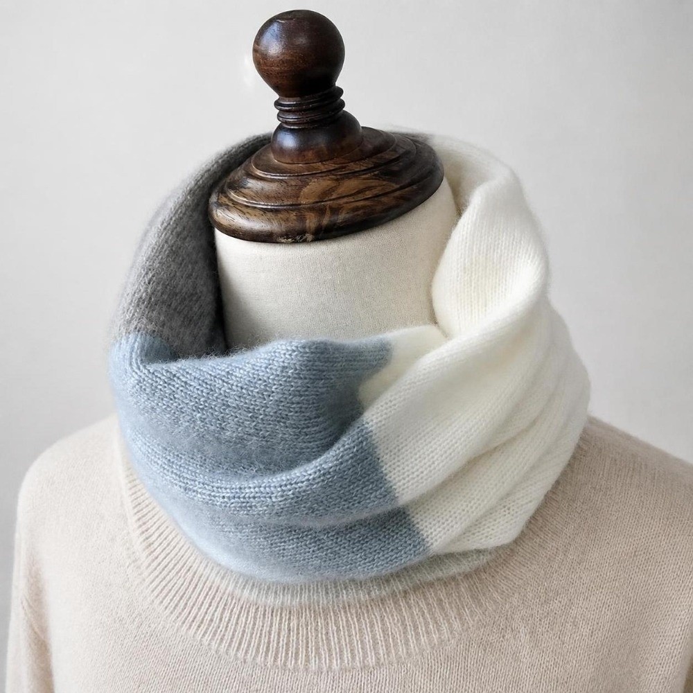 ผ้าพันคอถักนิตติ้งแบบนุ่ม สีสั - Infinity Scarf Knit บทวิจารณ์และราคา